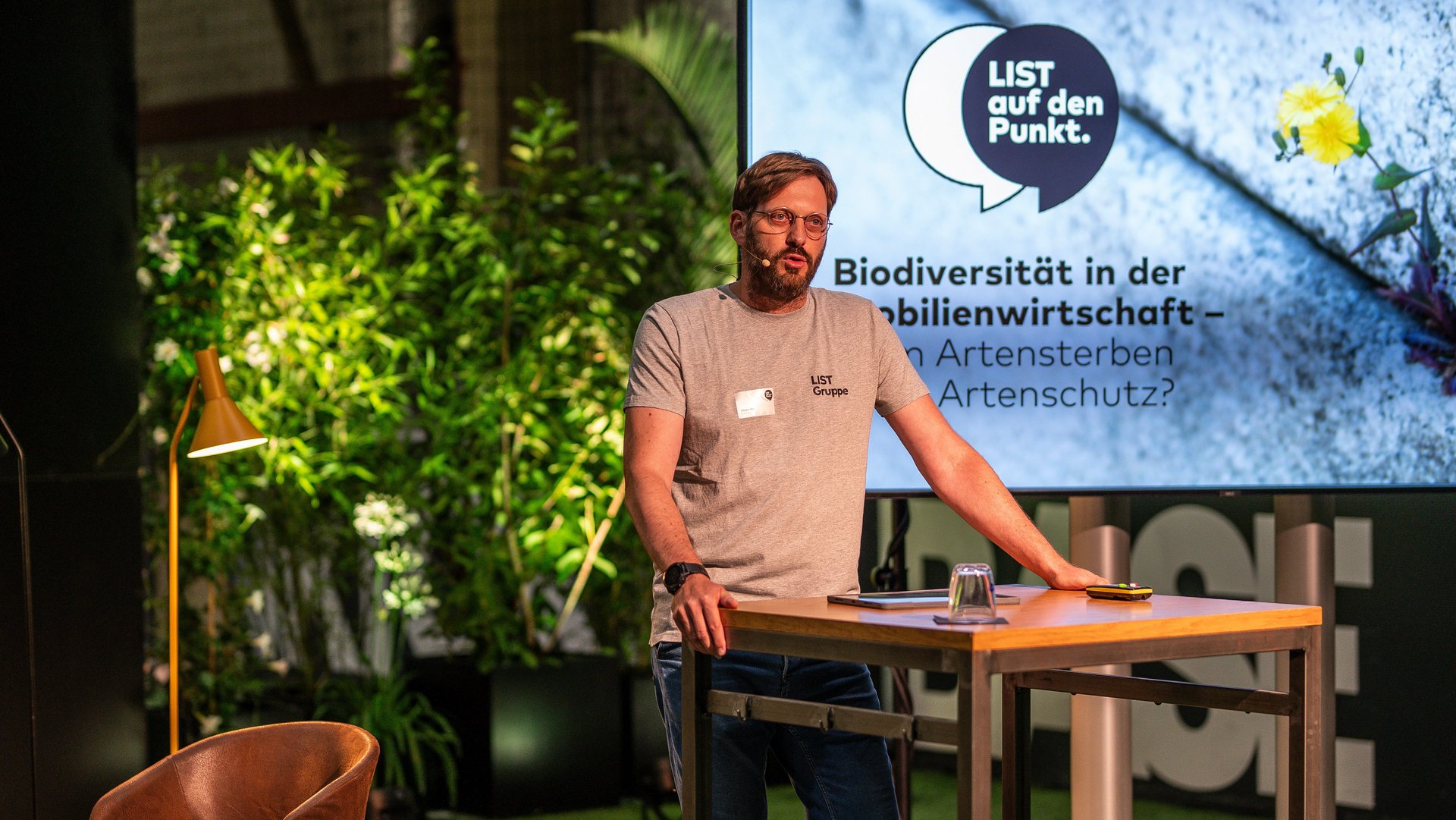 Jürgen Utz eröffnet unser "LIST auf den Punkt."-Event zum Thema Biodiversität in der Immobilienbranche - vom Artensterben zum Artenschutz?"