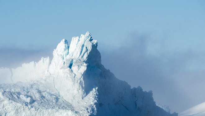 Bis zu 3.000 Meter hoch schichten sich die grönländischen Eismassen im Inneren der Insel auf. 
